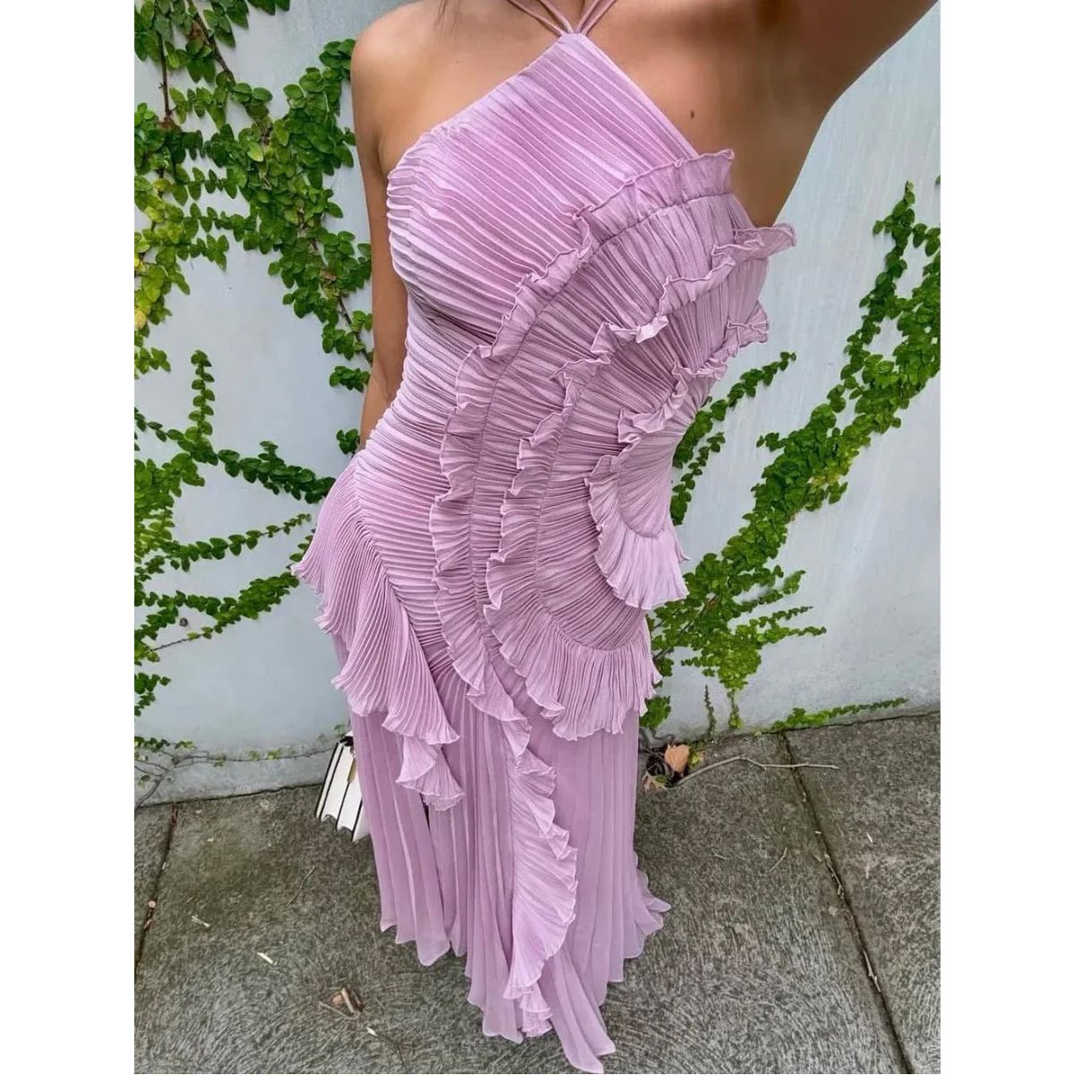 Robe plissée à détail de volants