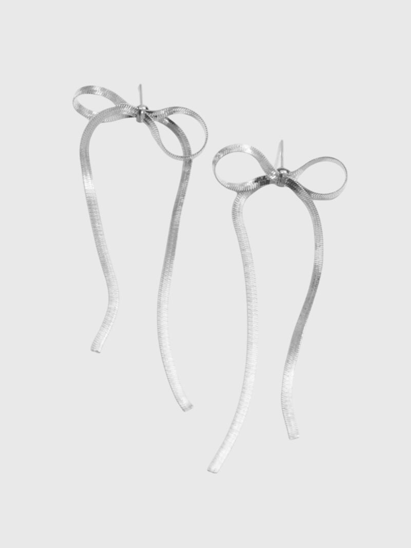 Boucles d’oreilles à la ligne simple