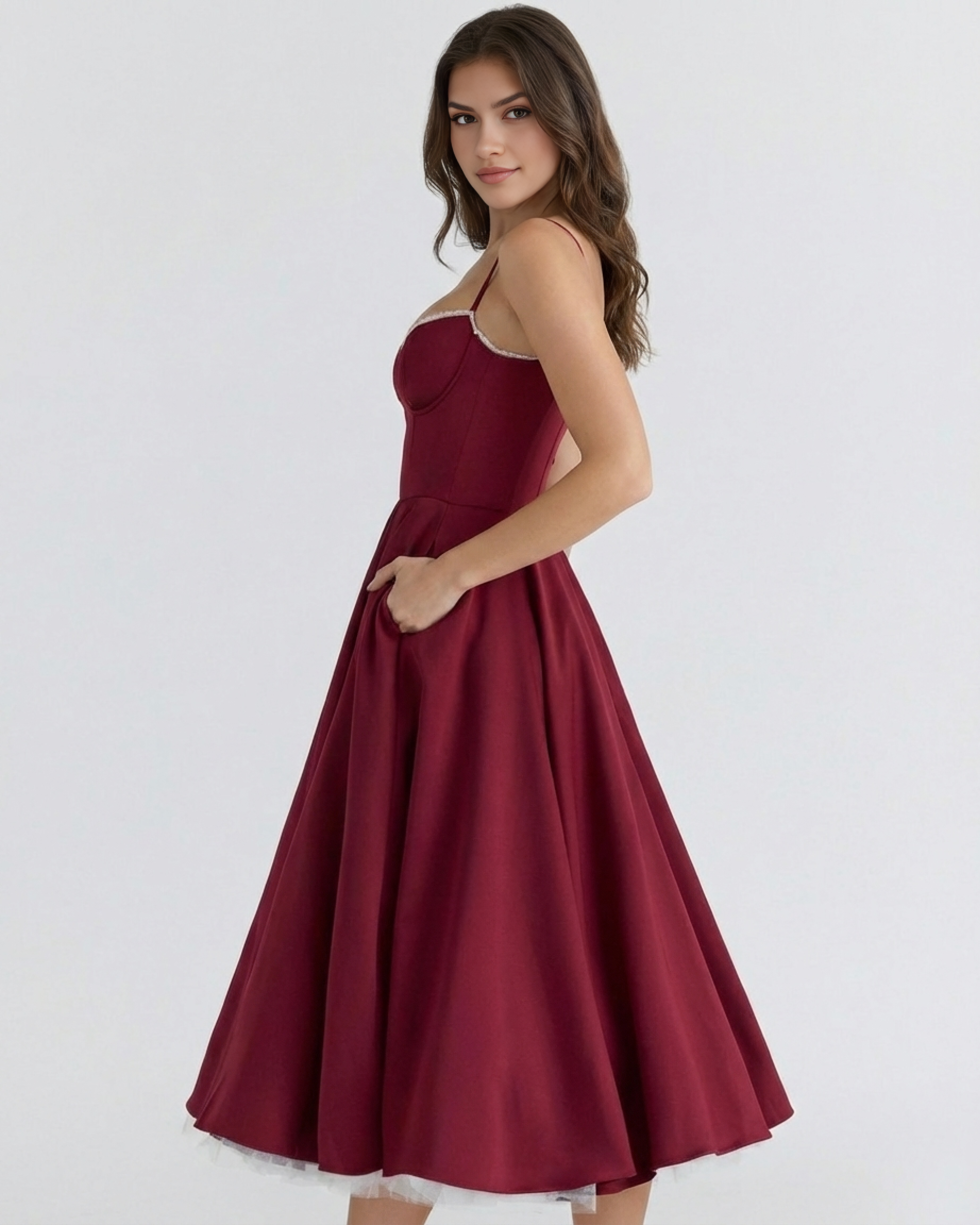 Robe midi satinée à corset cœur et jupe en tulle