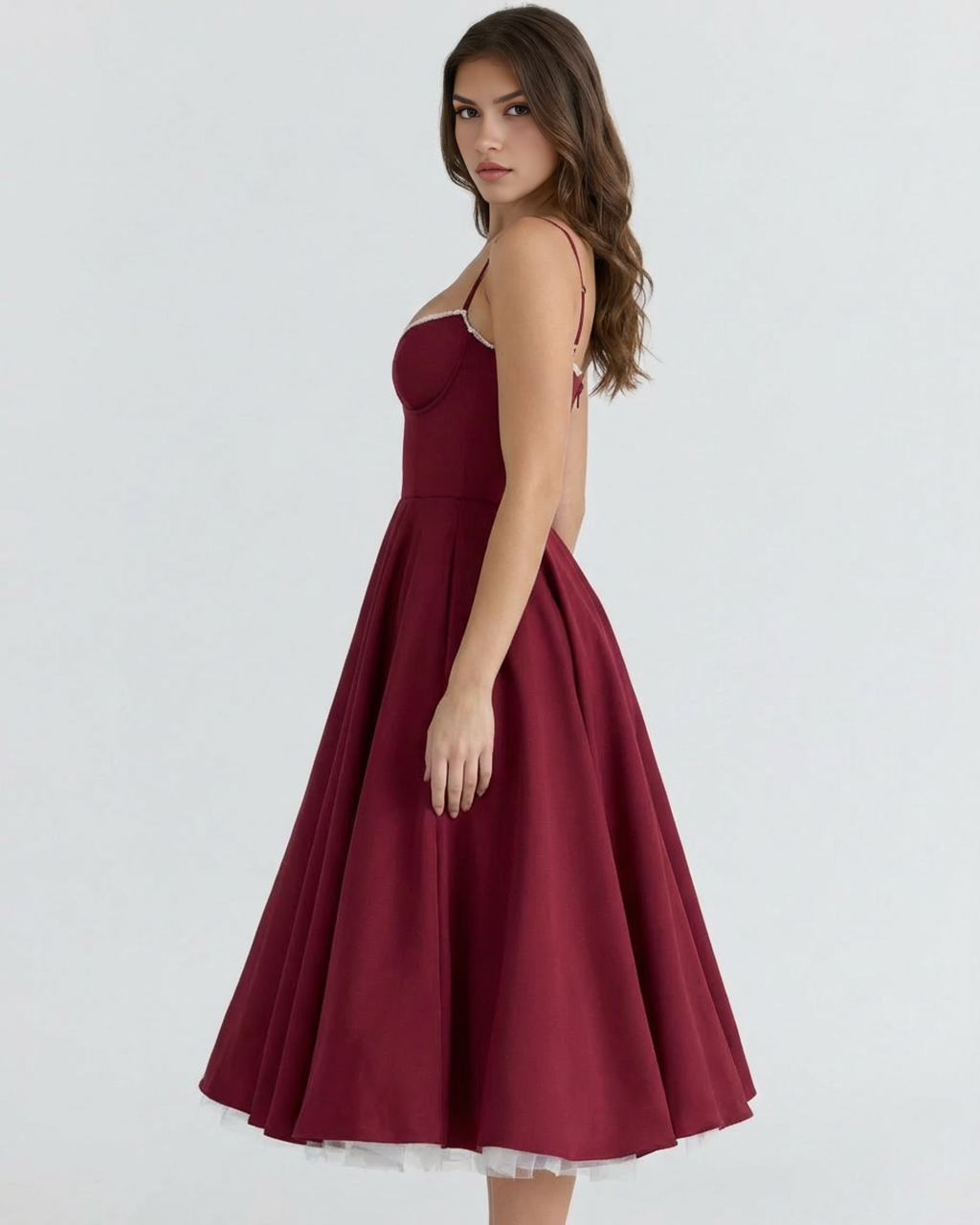 Robe midi satinée à corset cœur et jupe en tulle