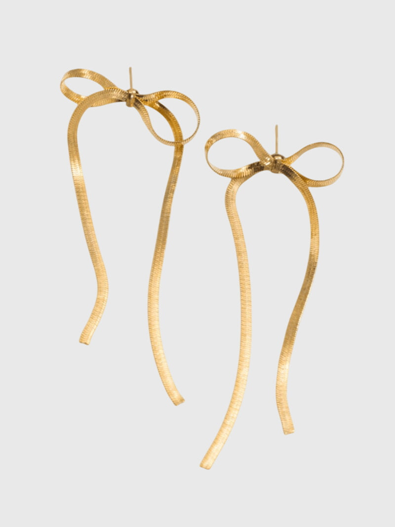 Boucles d’oreilles à la ligne simple