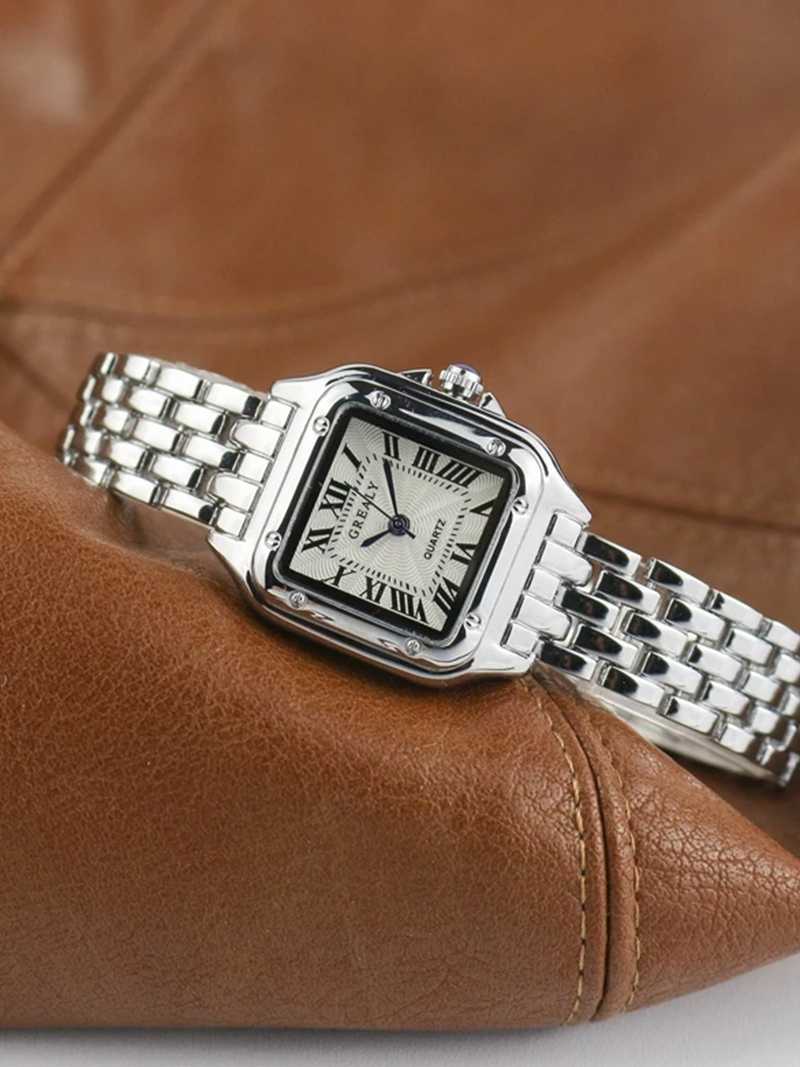 Montre à bracelet métallique