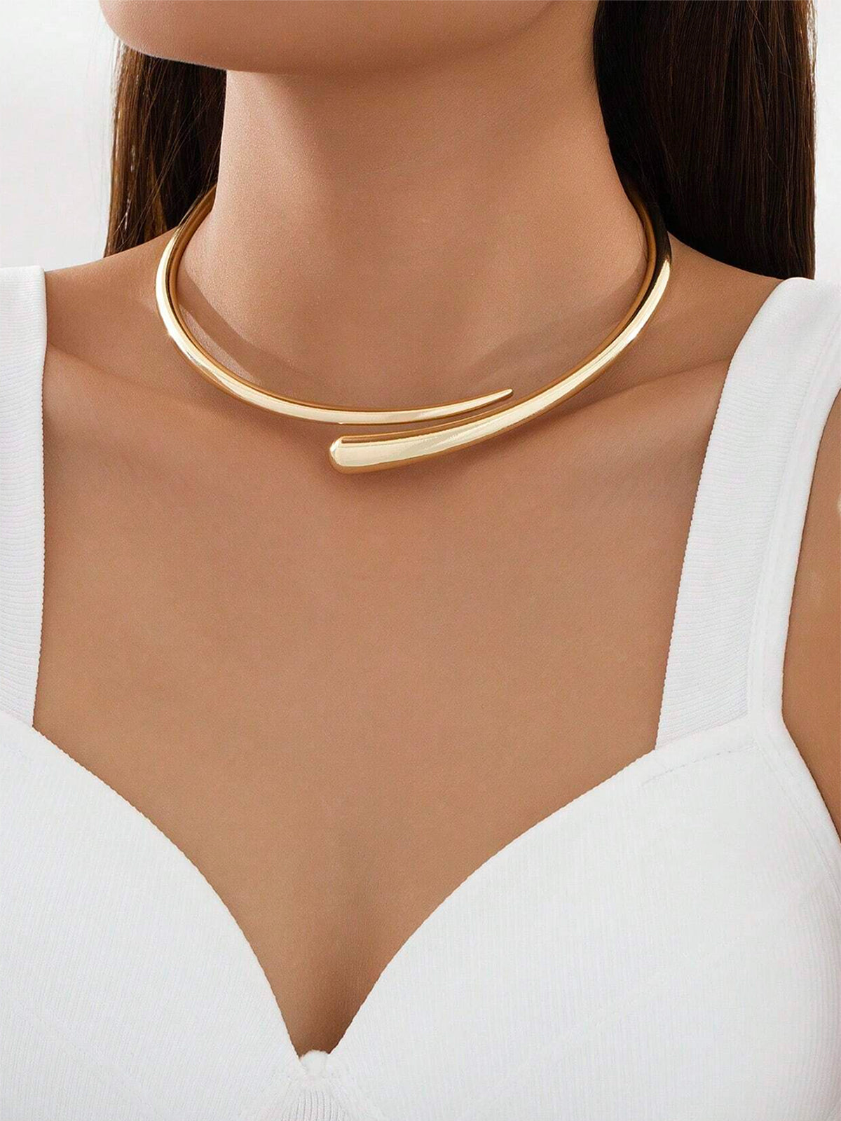 Collier ras-de-cou ouvert en forme de goutte