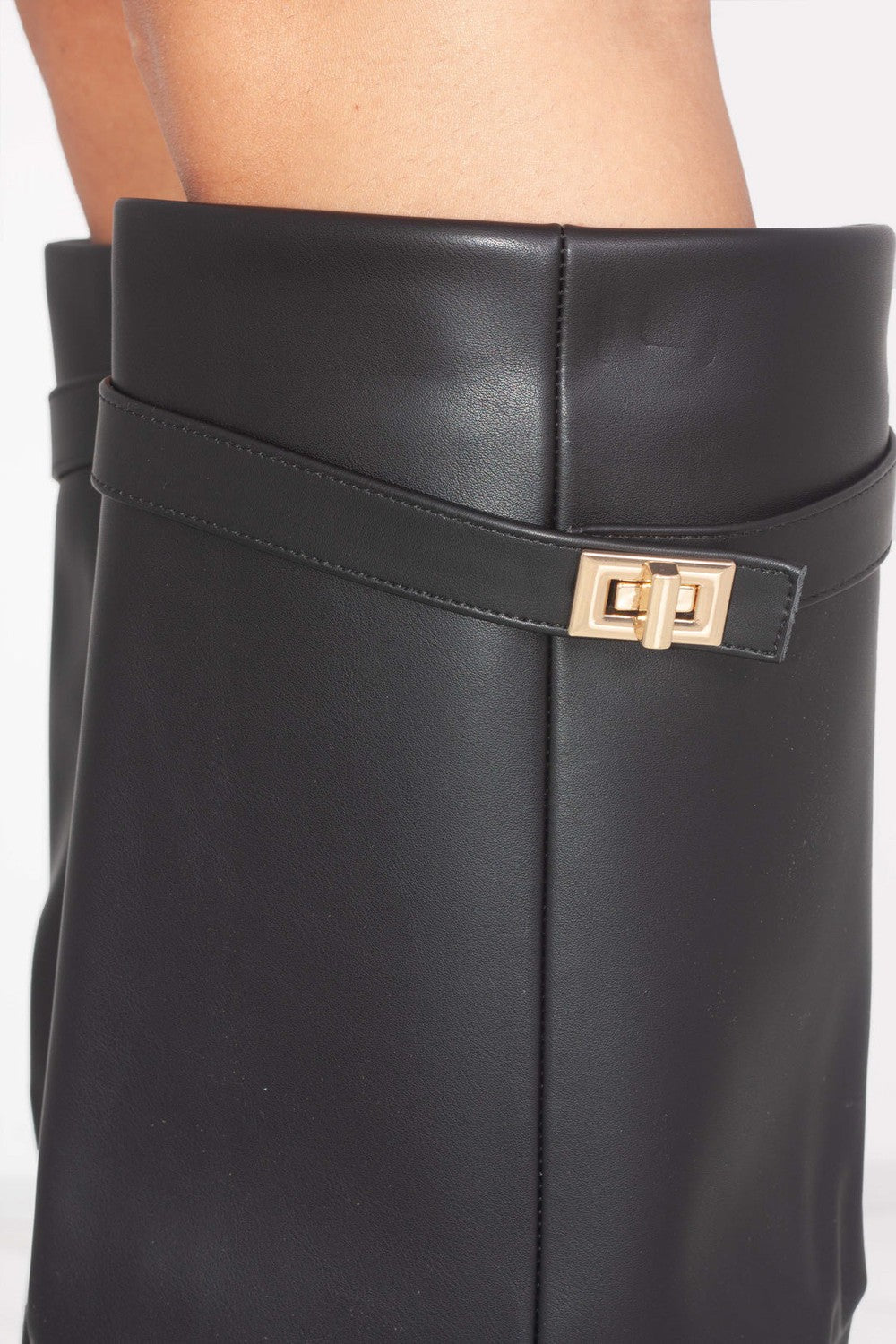 Bottes hautes en cuir noir