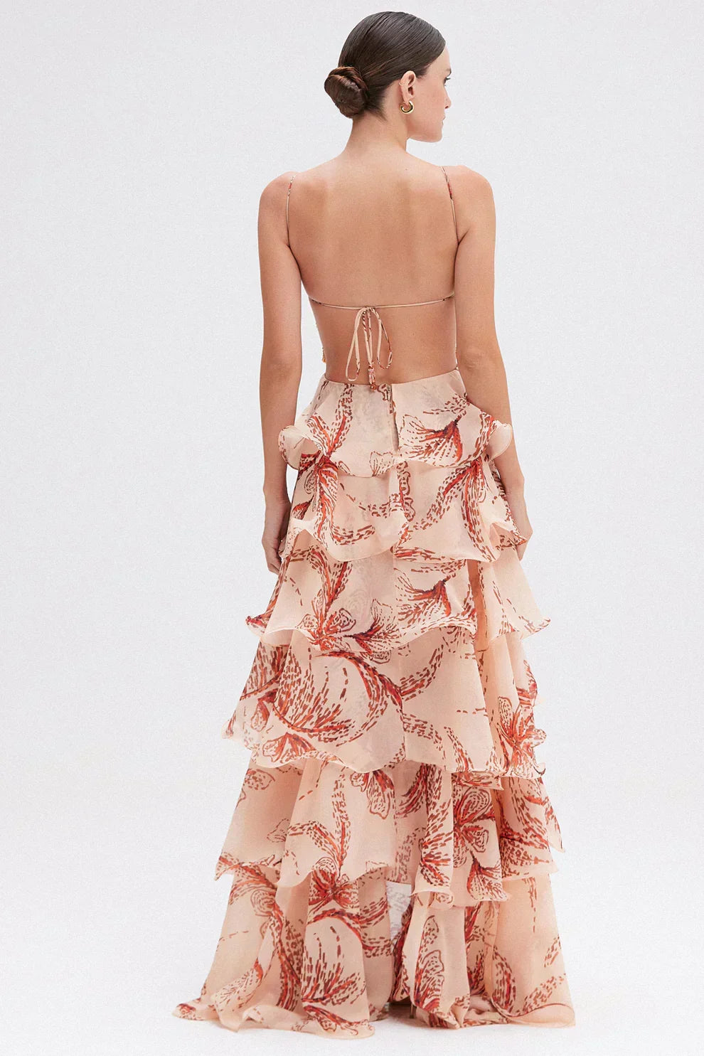 Robe longue au tombé soyeux et à la ligne épurée