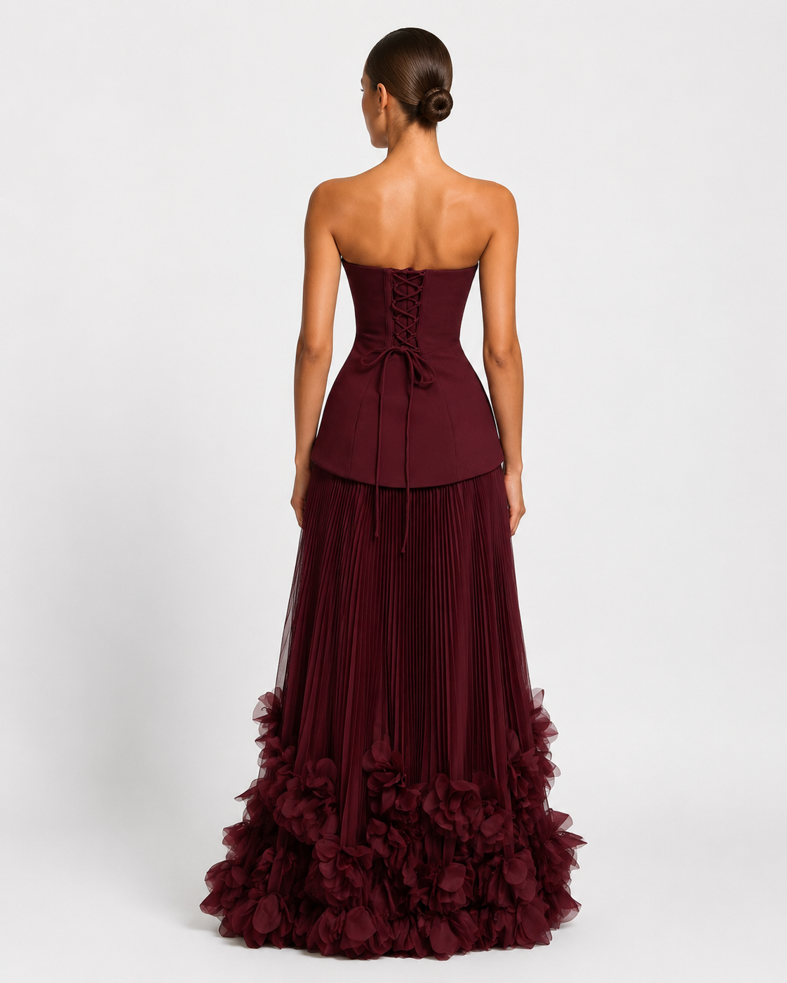 Robe longue à rosette appliquée