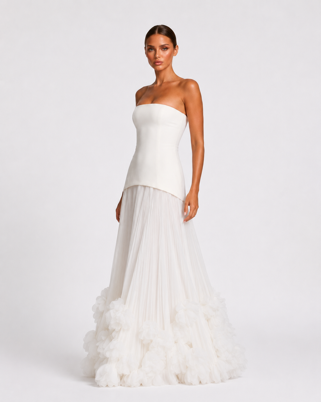 Robe longue à rosette appliquée