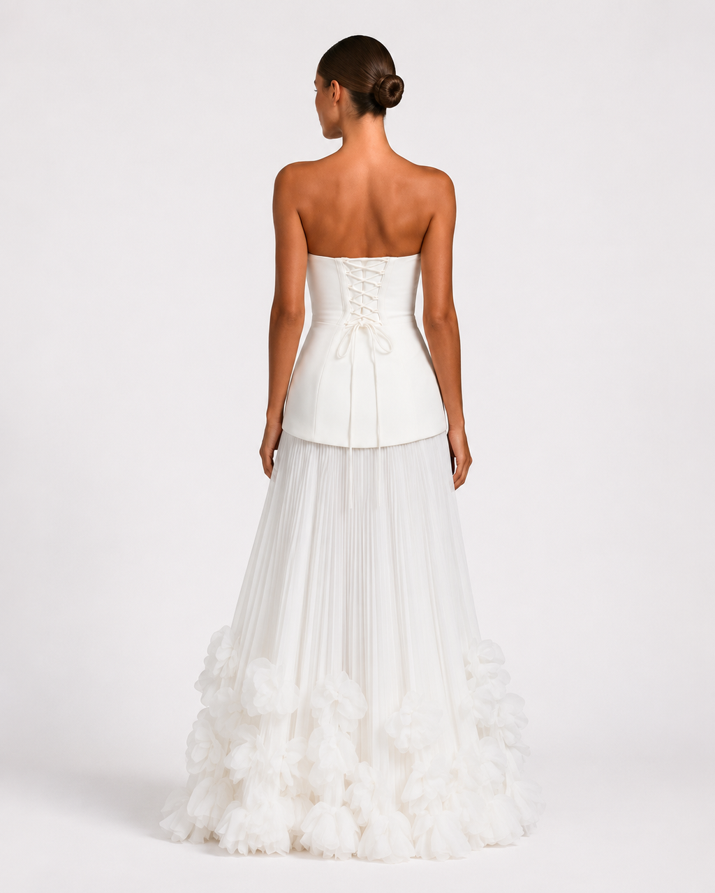 Robe longue à rosette appliquée