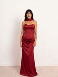 Robe midi en satin à décolleté cœur et drapé