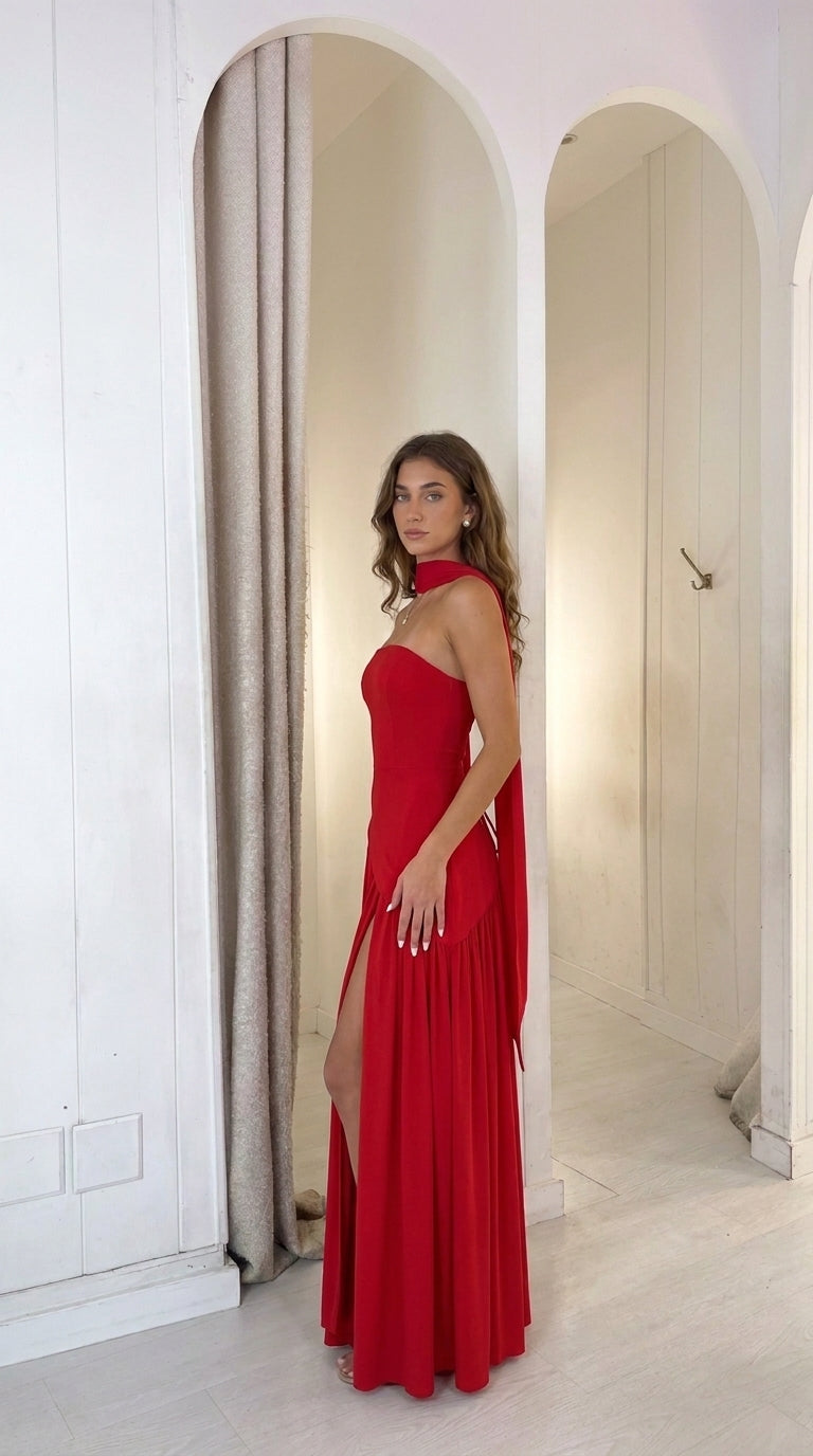 Robe longue bustier en crêpe avec drapé et fente haute