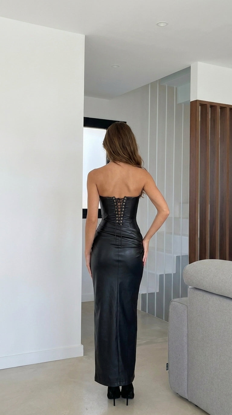 Robe midi bustier en similicuir vegan stretch à dos lacé
