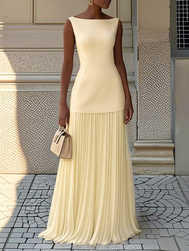Robe longue à drapés asymétriques
