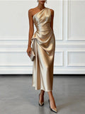 Robe midi à une épaule et drapé sur le buste
