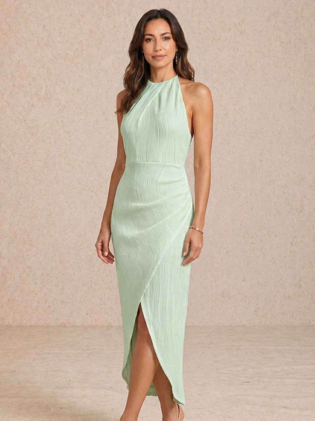 Robe midi plissée à encolure licou