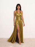 Robe longue plissée à encolure licou