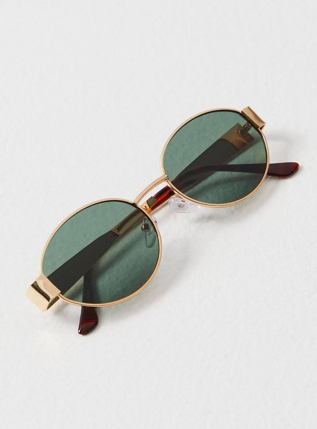 Lunettes de soleil à la monture métallique fine