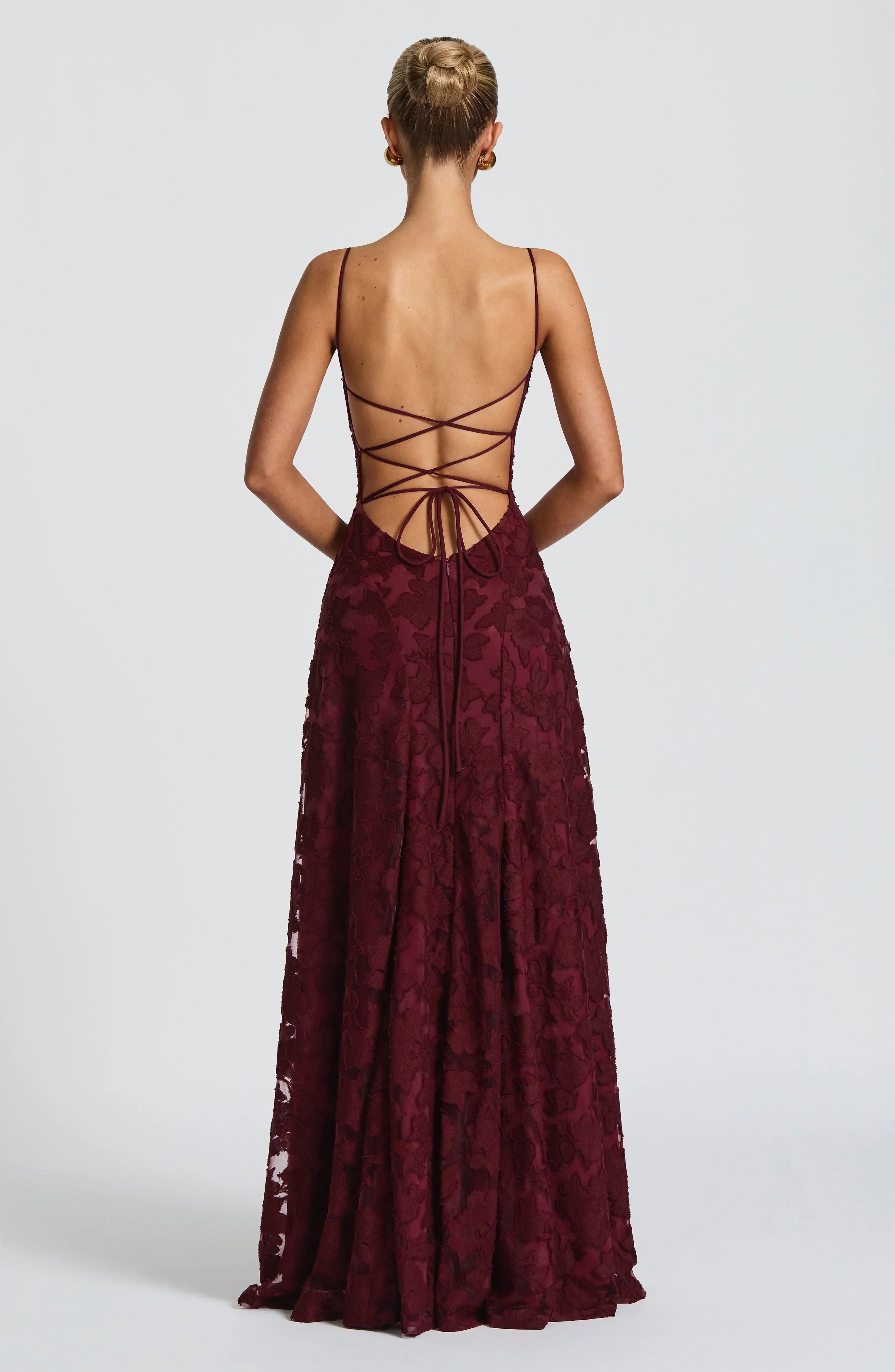 Robe longue à la coupe raffinée
