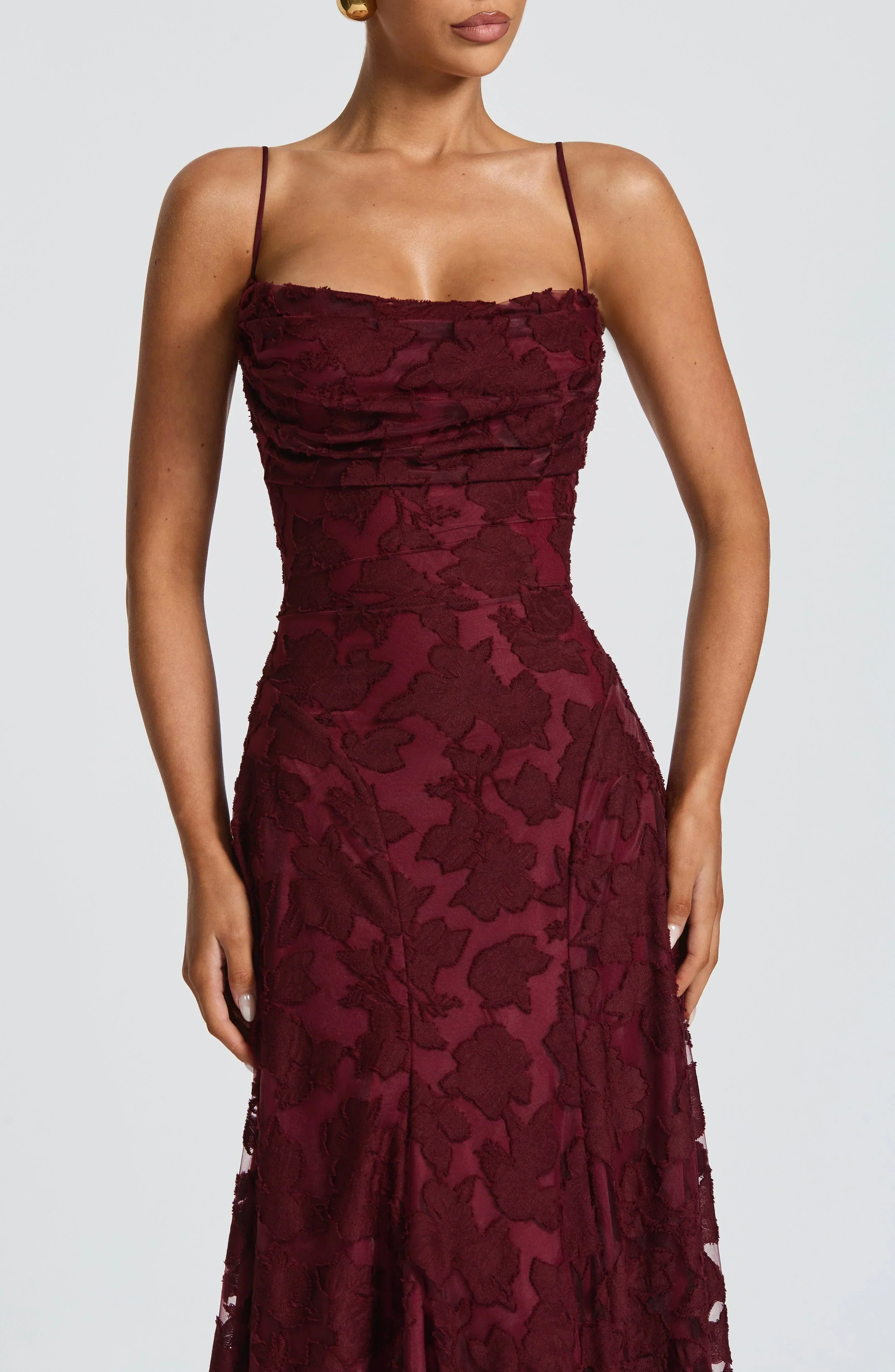 Robe longue à la coupe raffinée