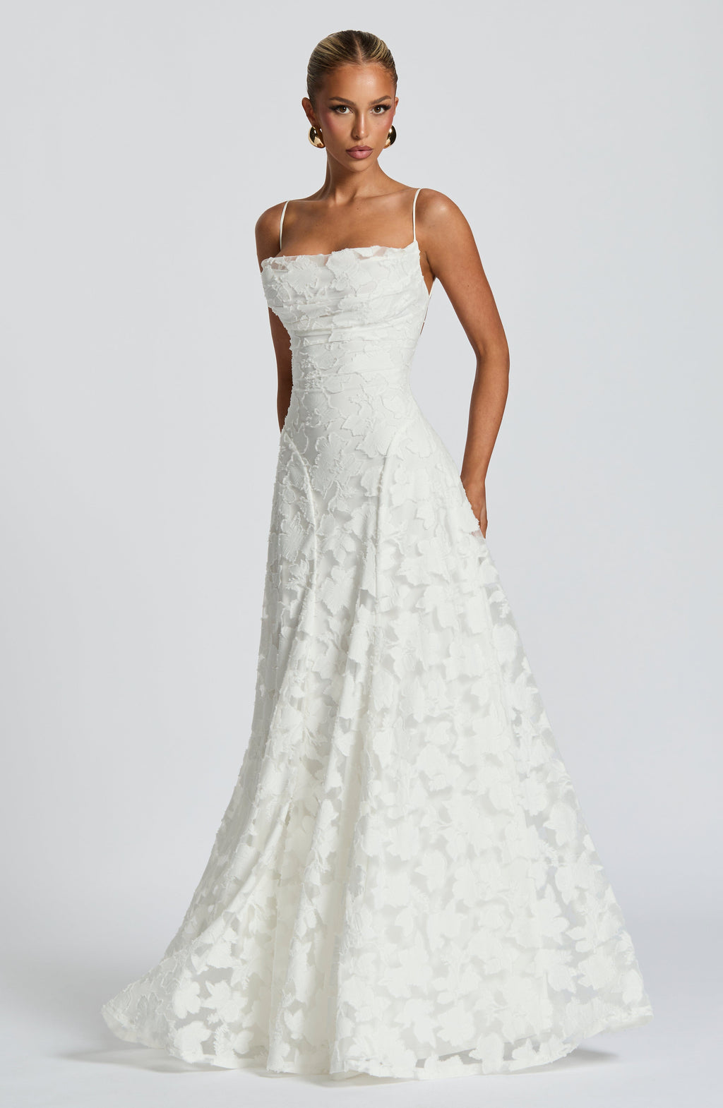 Robe longue à la coupe raffinée