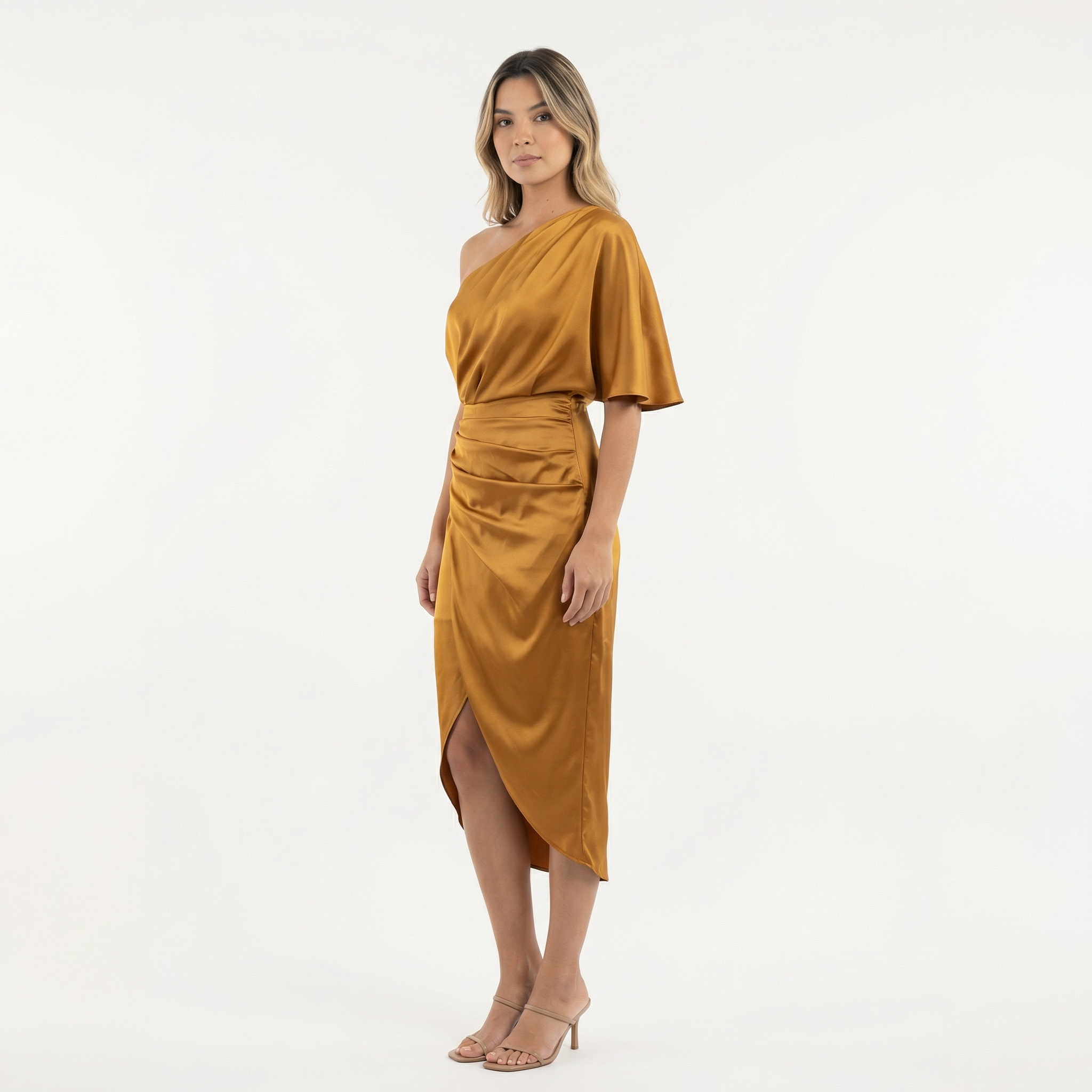 Robe midi en satin à coupe asymétrique et drapé