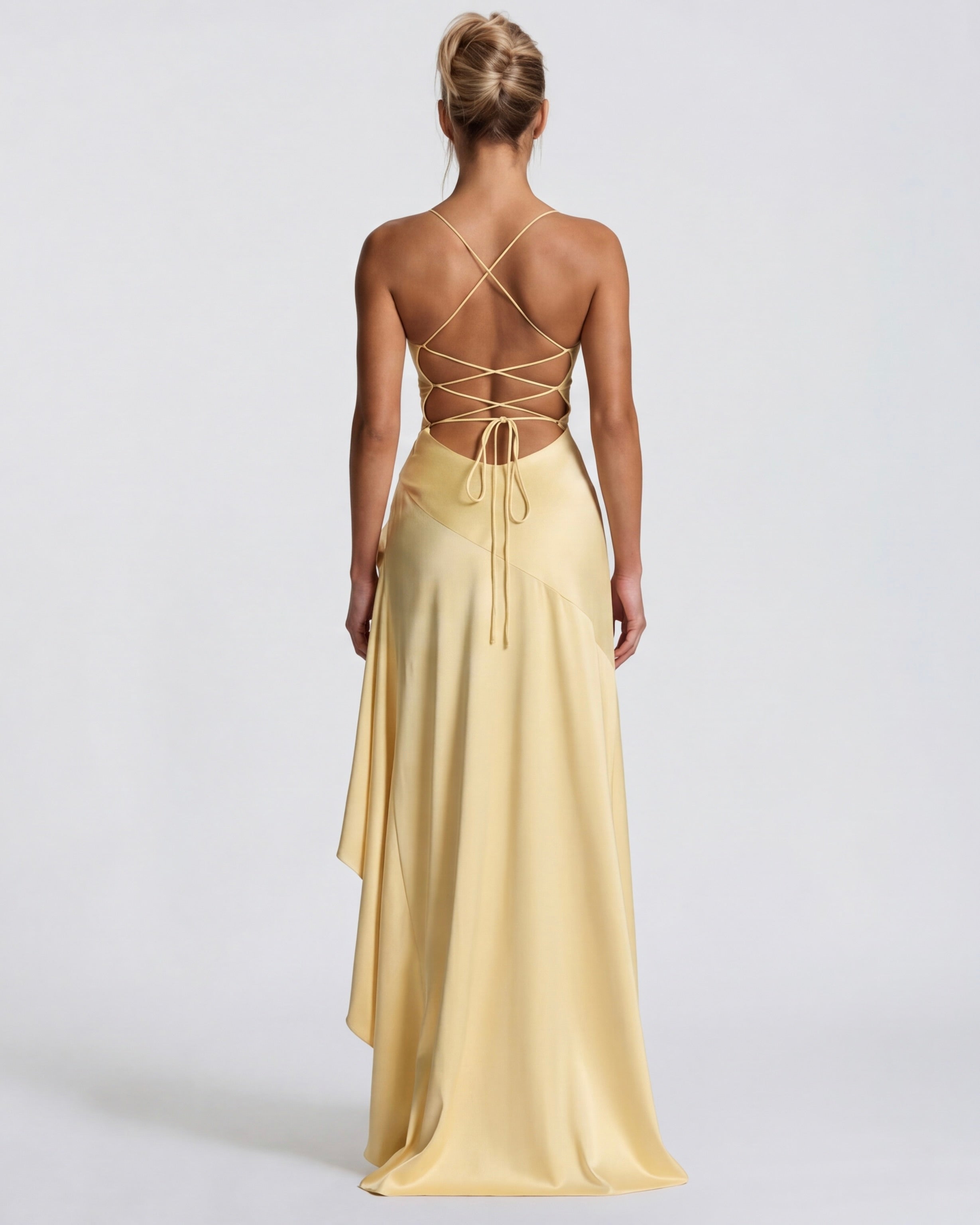 Robe longue au drapé enveloppant