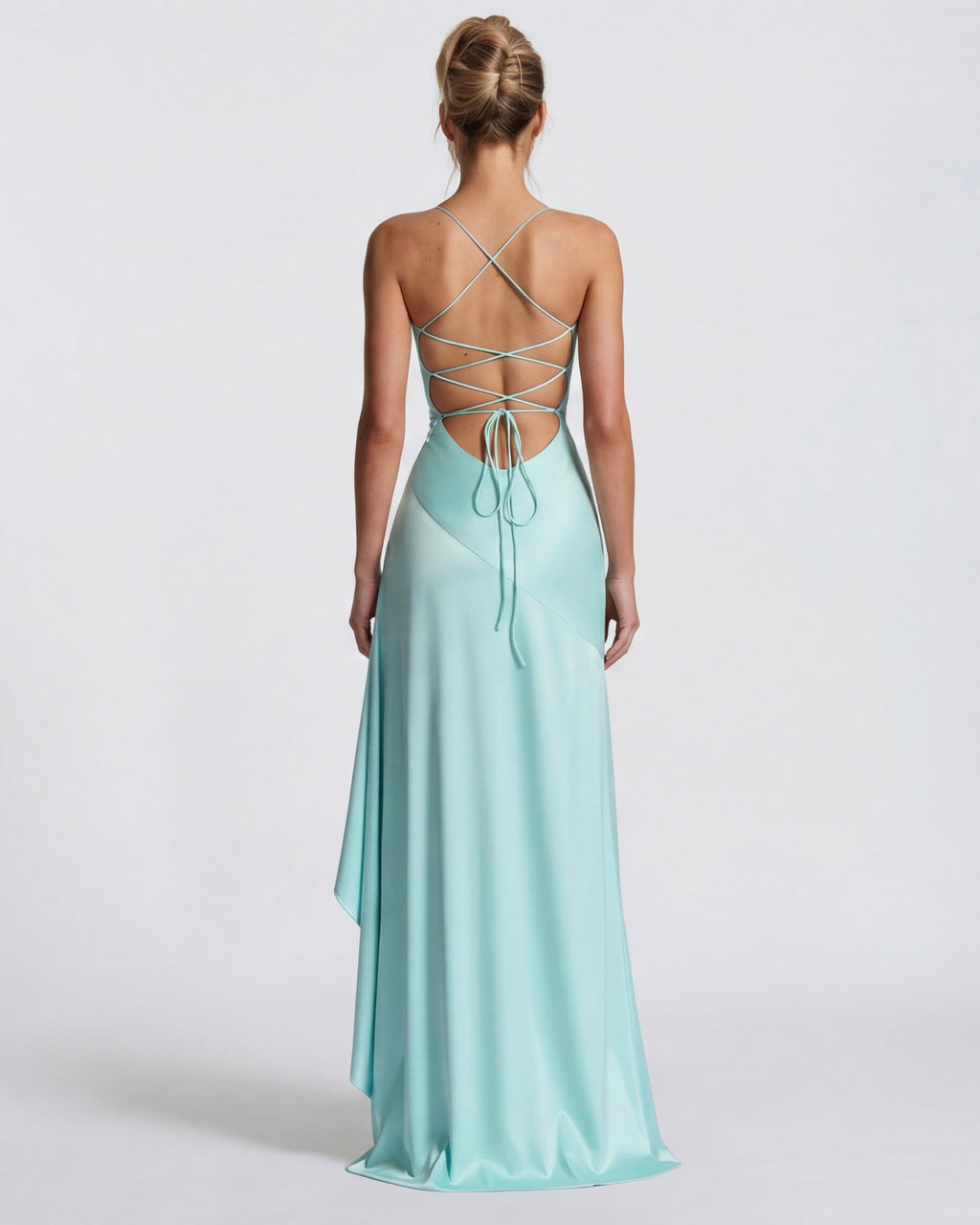 Robe longue au drapé enveloppant
