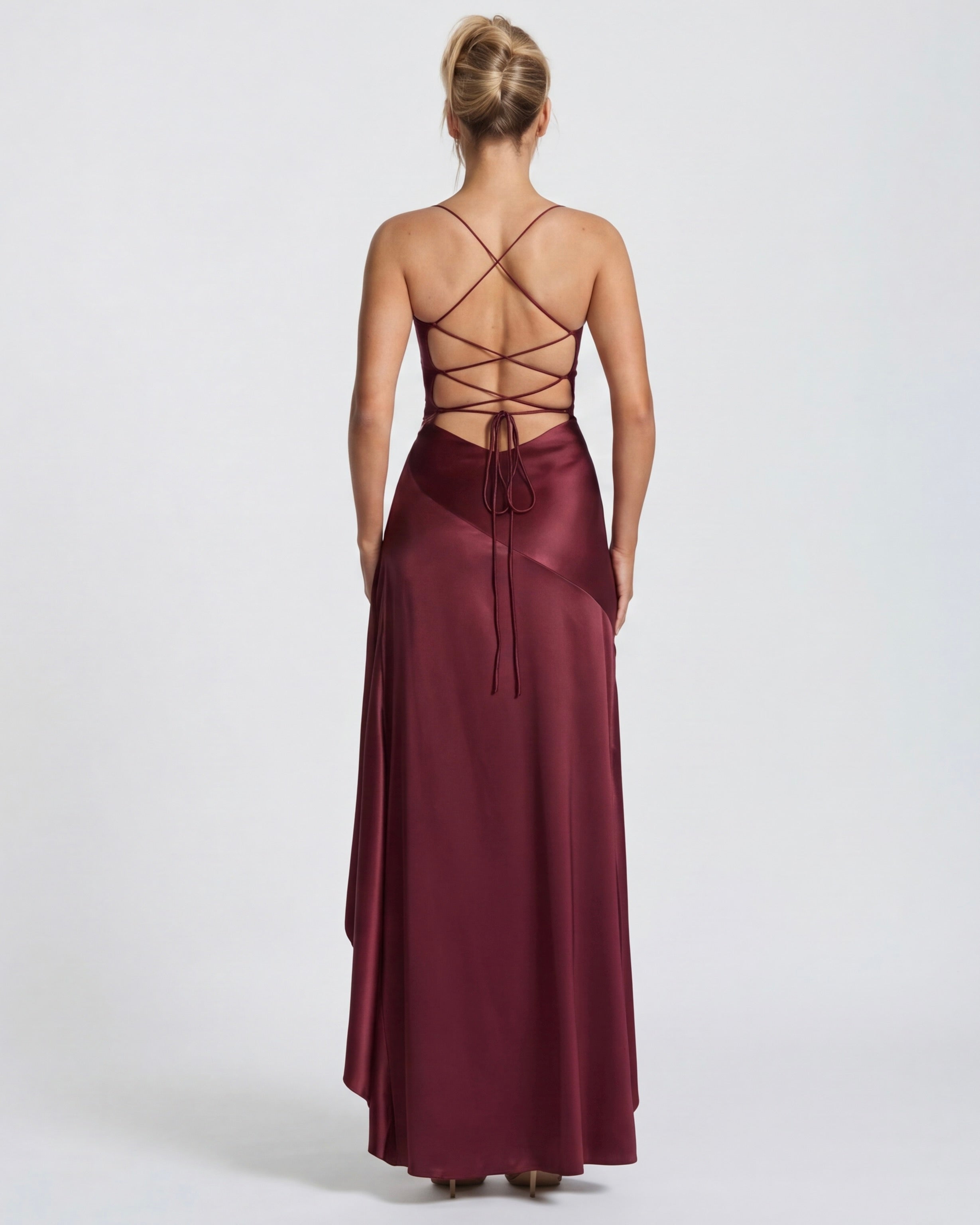 Robe longue au drapé enveloppant