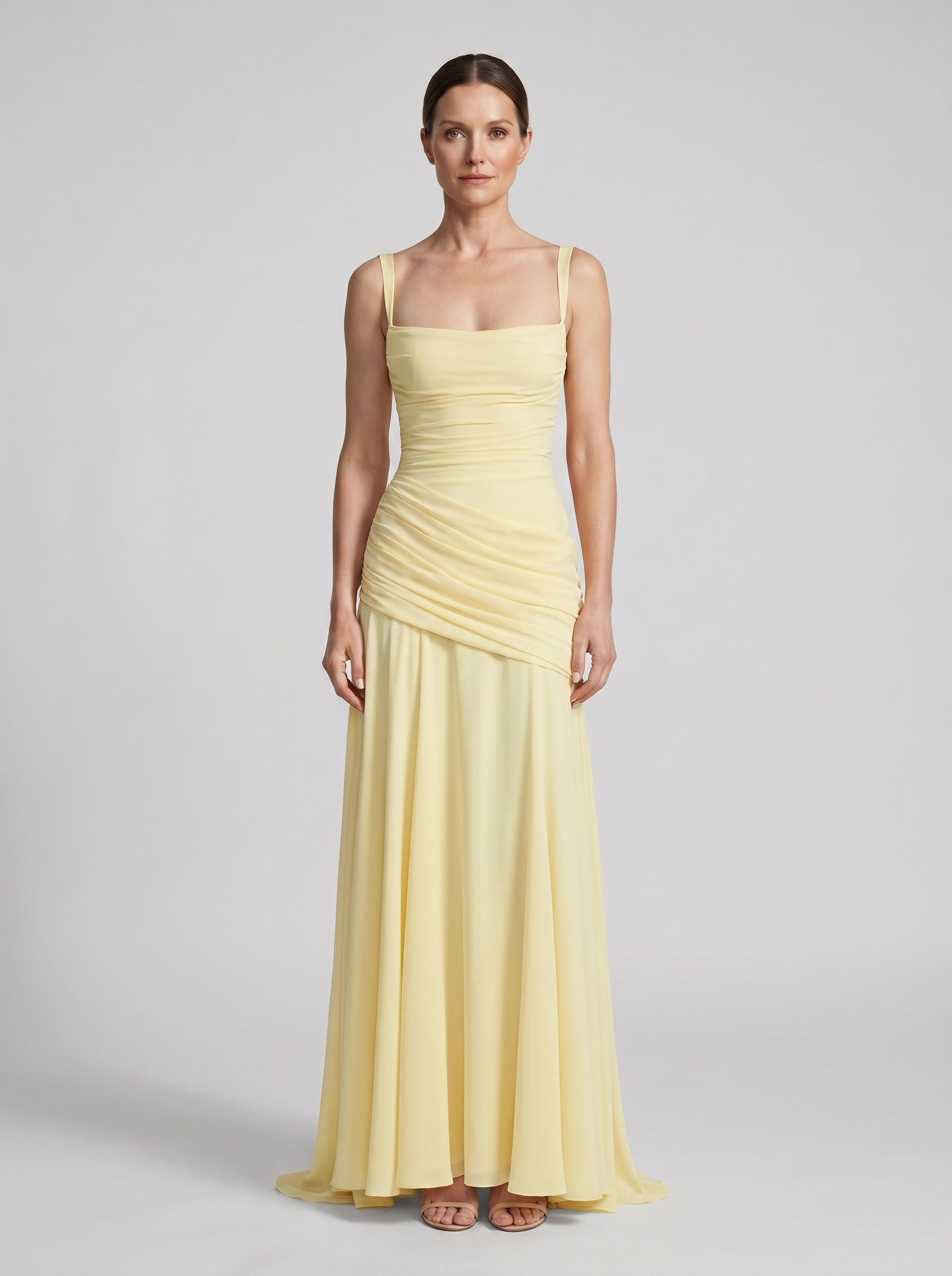 Robe longue évasée à fines bretelles
