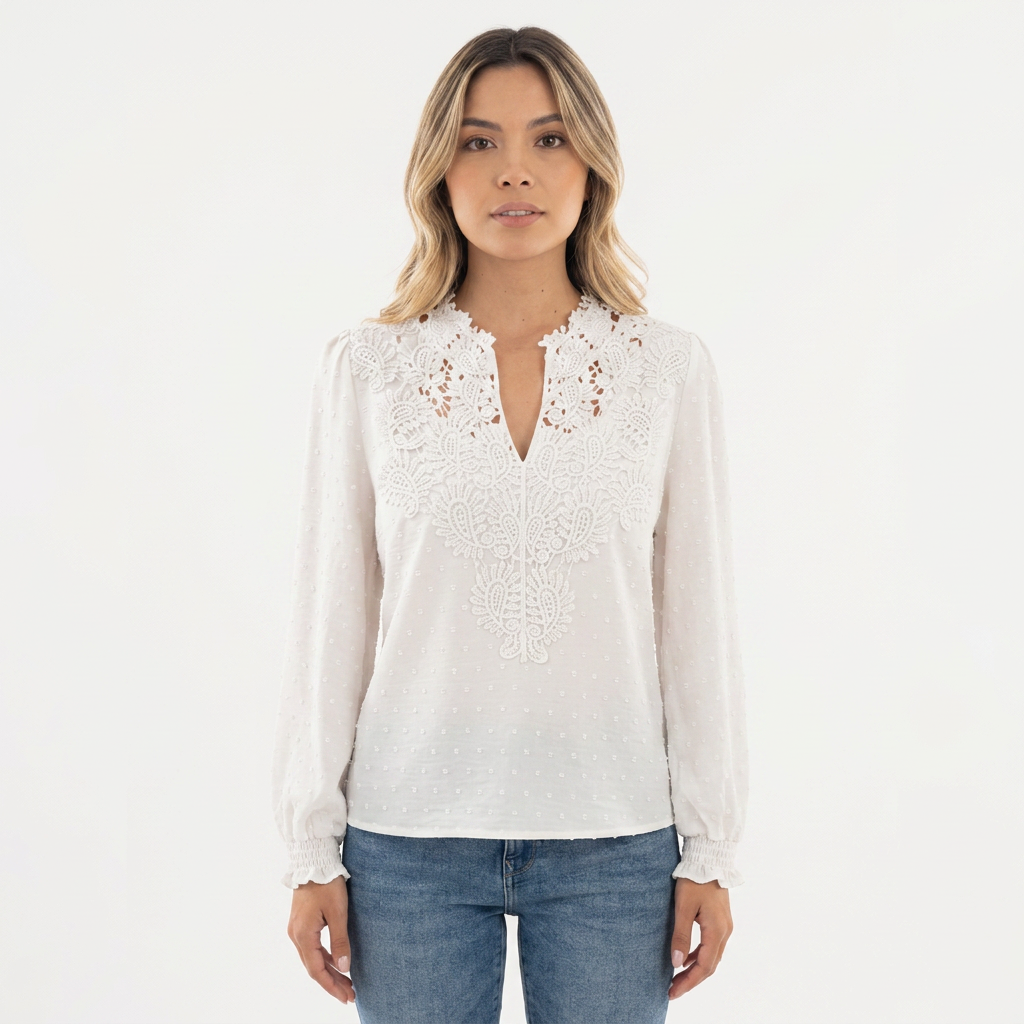 Blouse en dentelle à poignets froncés