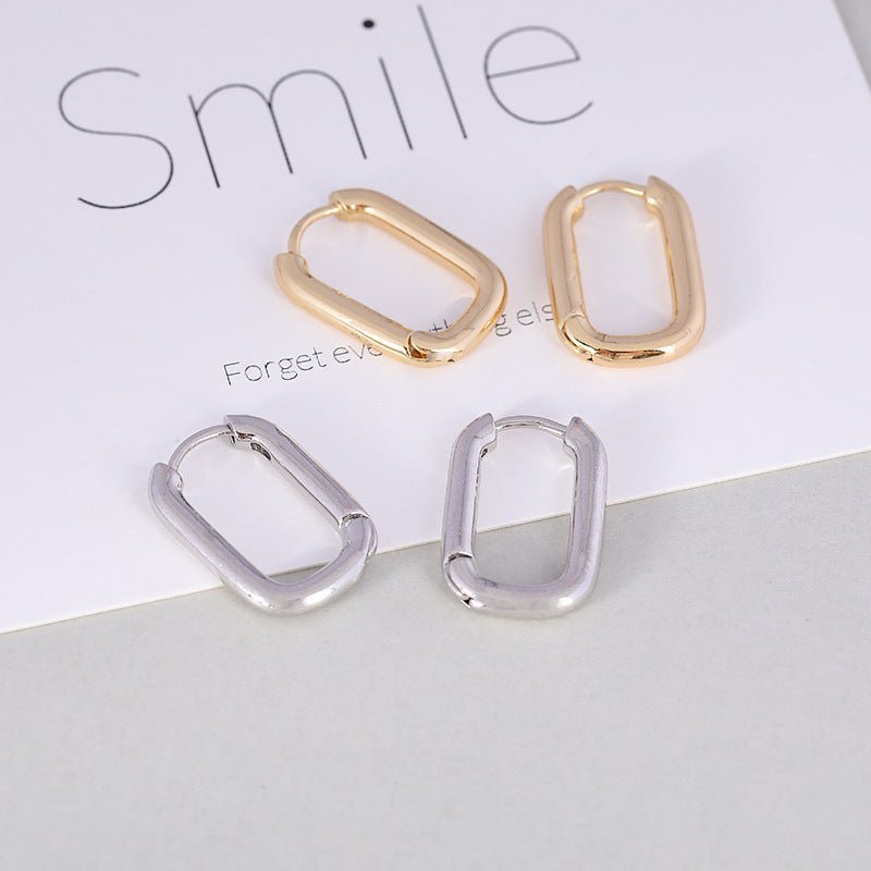 Boucles d’oreilles à la ligne fine