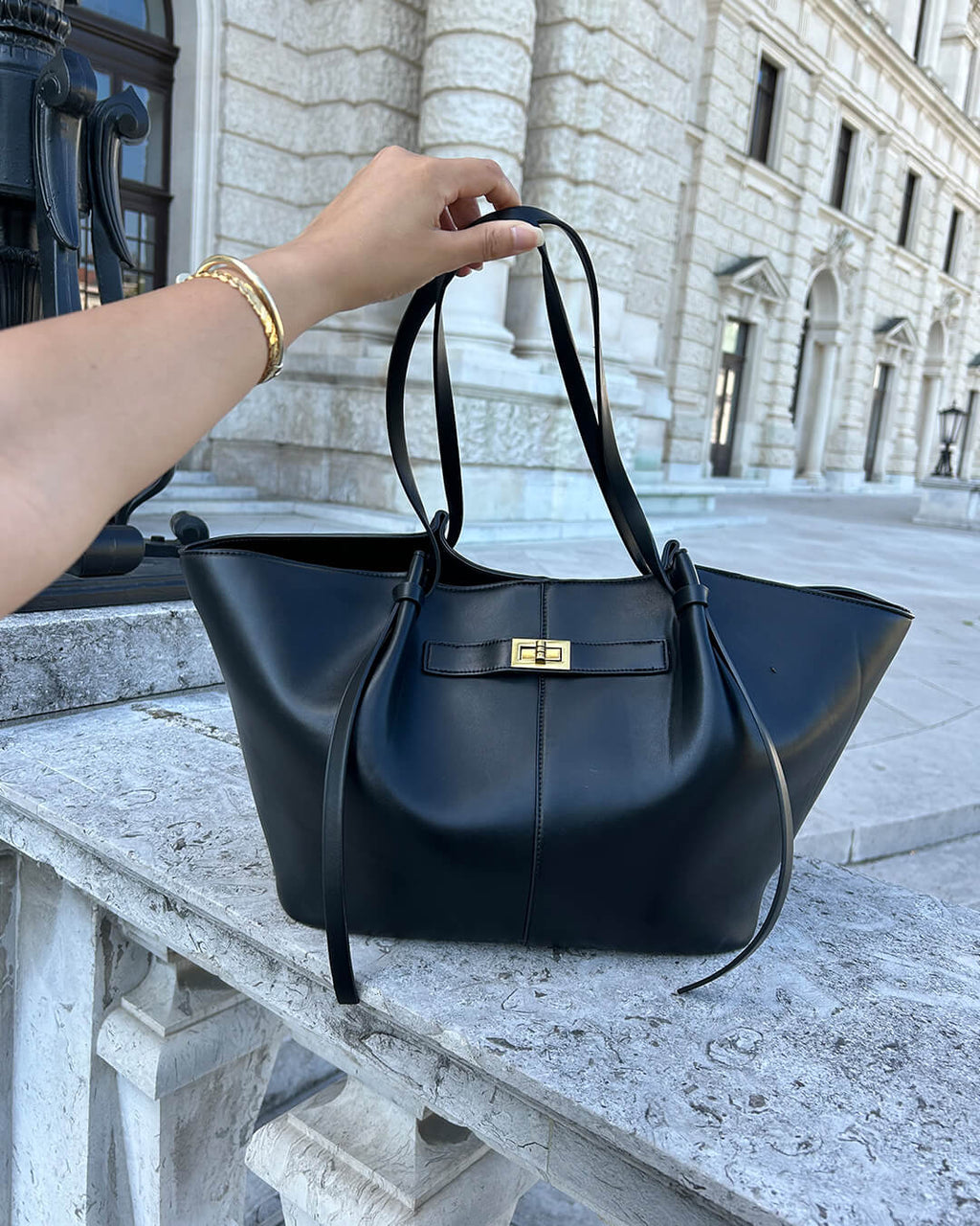 Sac shopper à la ligne courbe