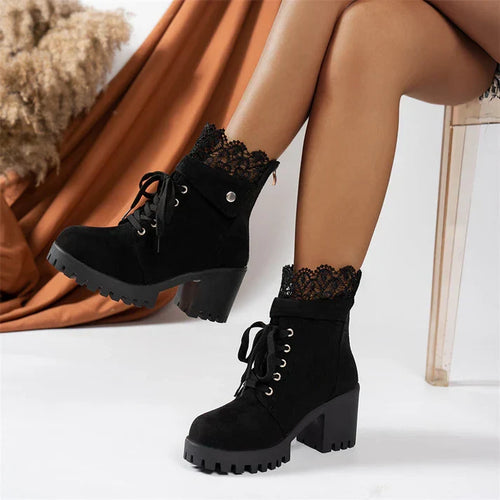 Bottines à laçage et talon large