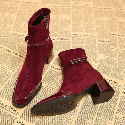Bottines en suédine à boucle